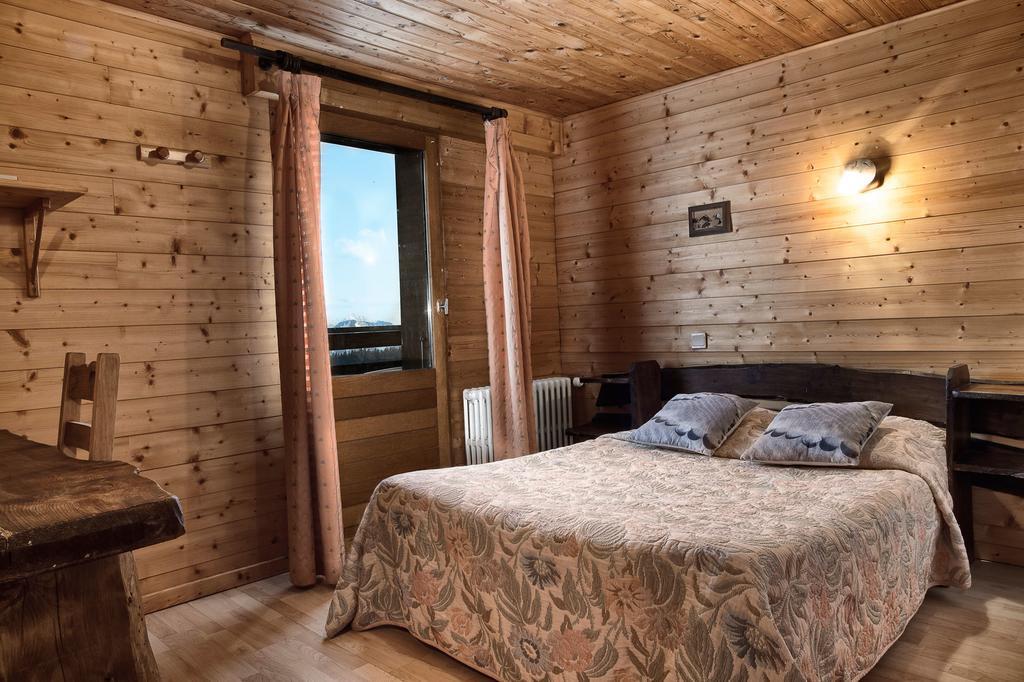 لا كلوساز Hotel Altitude 1647 الغرفة الصورة