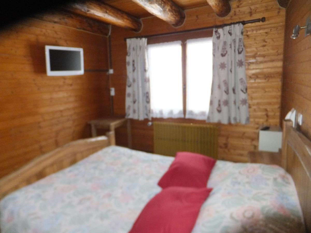 لا كلوساز Hotel Altitude 1647 الغرفة الصورة